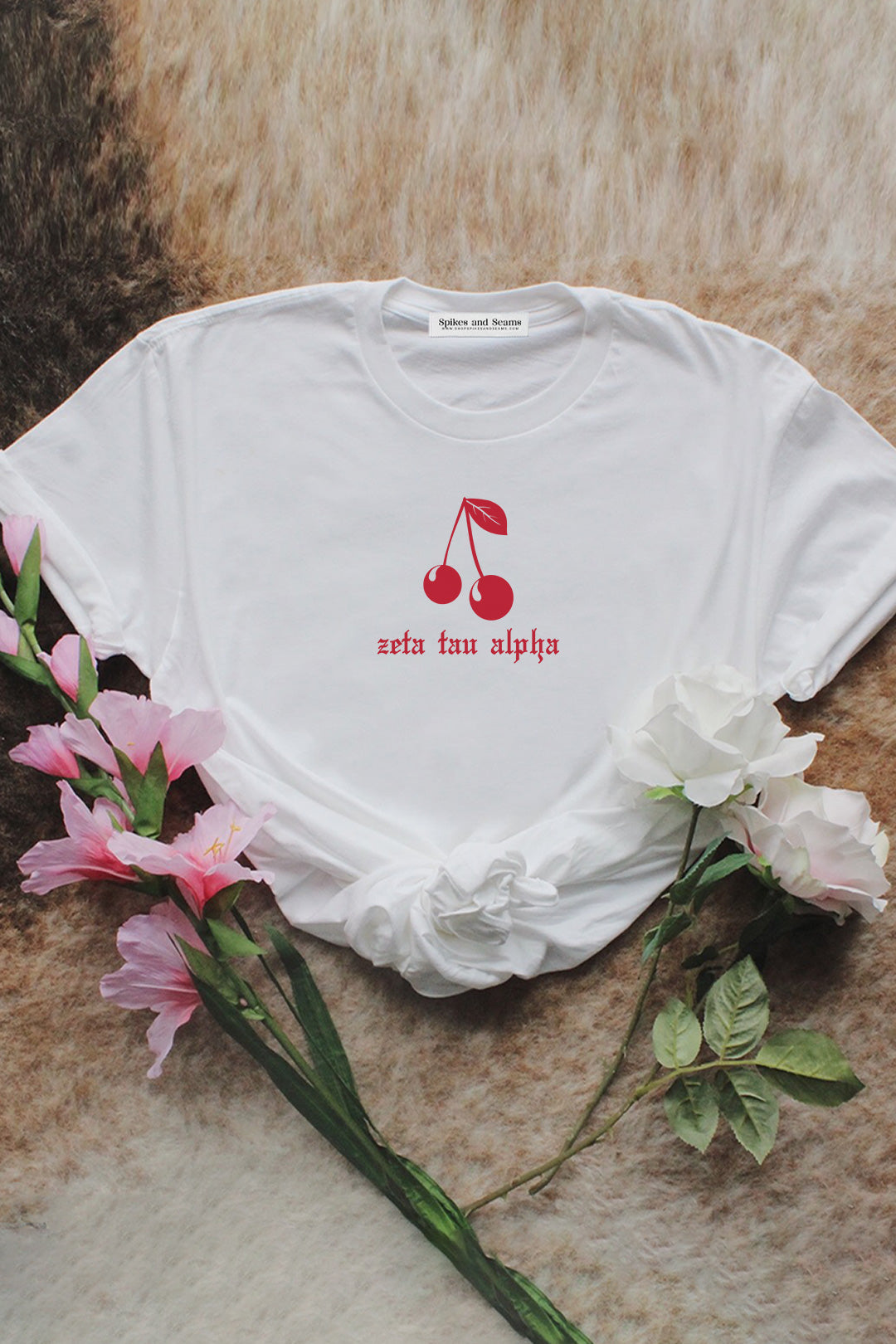 Cherry tee - Spikes and Seams Greek