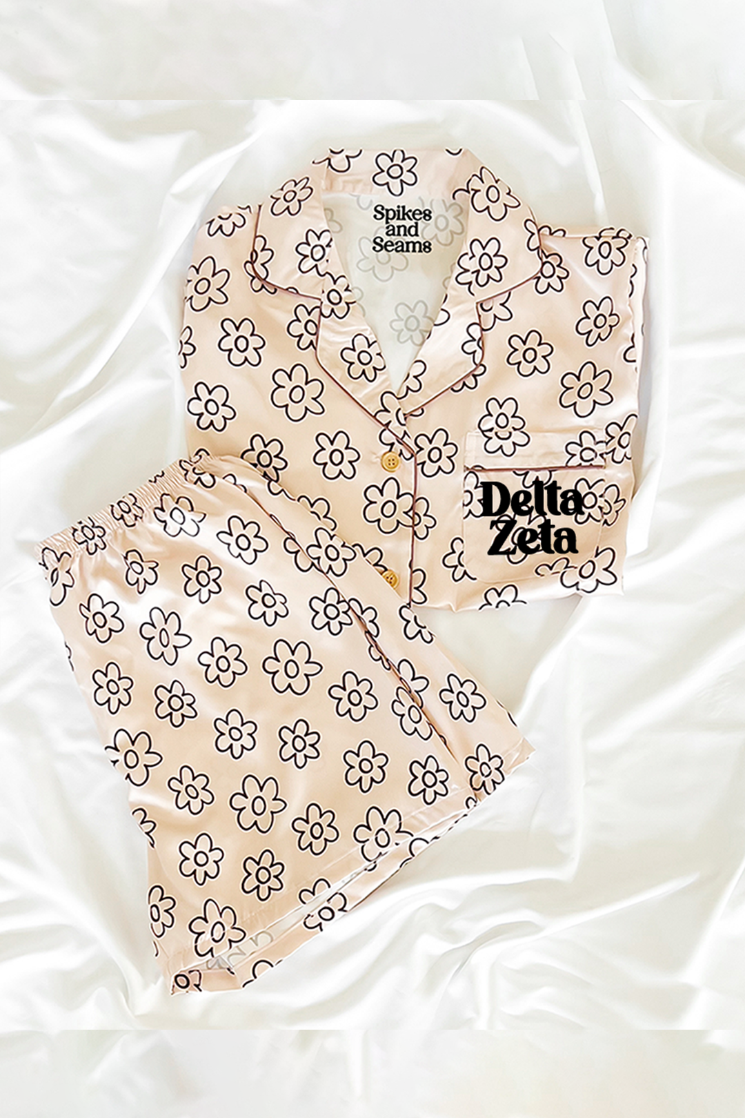 Block Font Beige Daisy pajamas - Delta Zeta