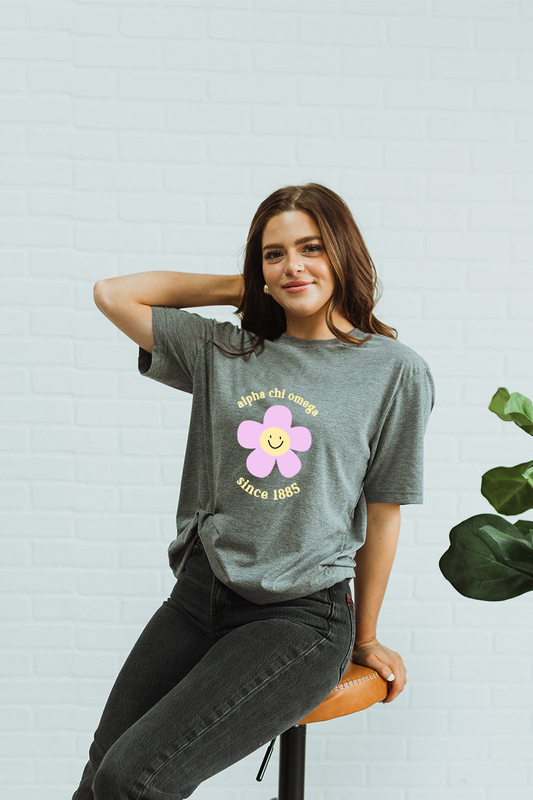 Heather Gray Daisy tee
