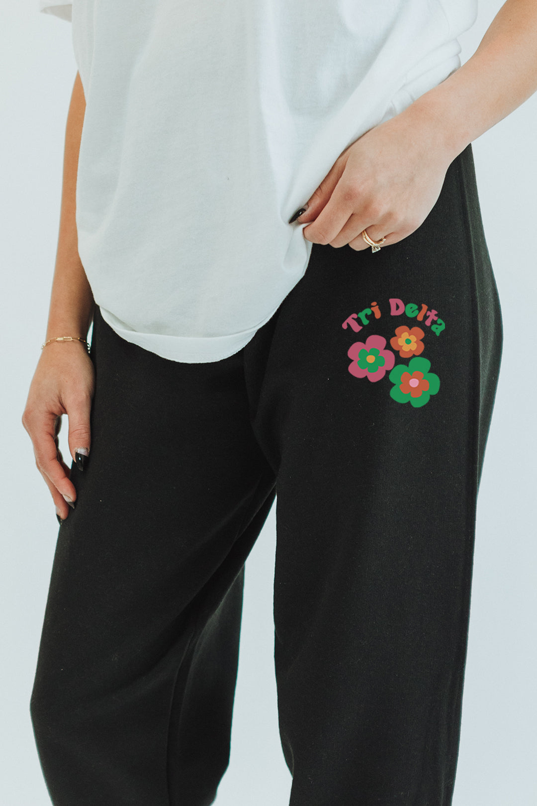 Black Groovy sweatpants - Tri Delta